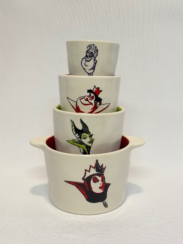 Tazas medidoras Rae Dunn Villanas